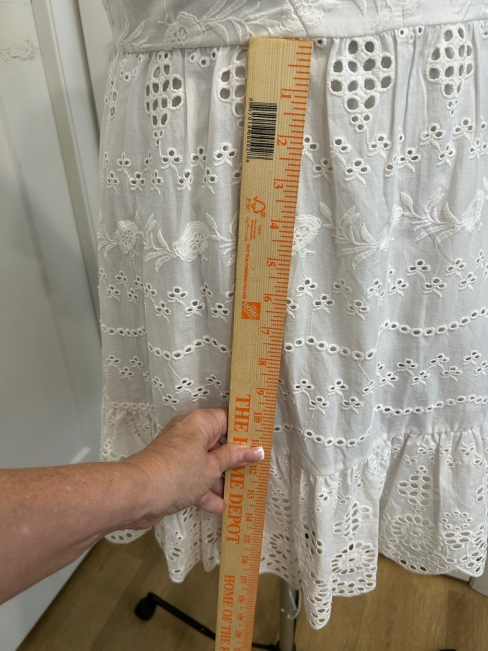 NWT Gianni Bini White Eyelet Puff Sleeve Dress |Size 8 - Picture 6 of 12